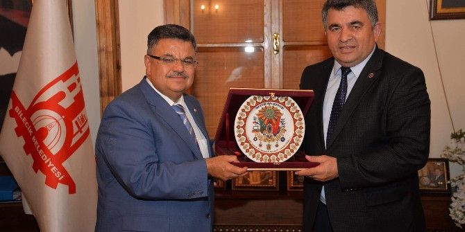 Büyükorhan Belediye Başkanı Taş’tan, Başkan Yağcı’ya Ziyaret