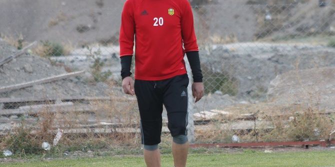 Osman Fırat, Yeşil Sahalara Döneceği Günü Sabırsızlıkla Bekliyor