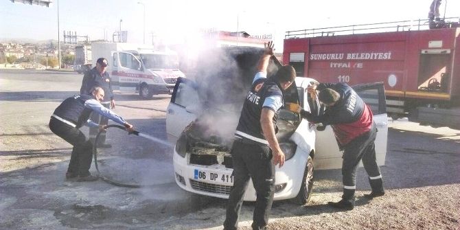 Seyir Halindeki Otomobil Alev Aldı