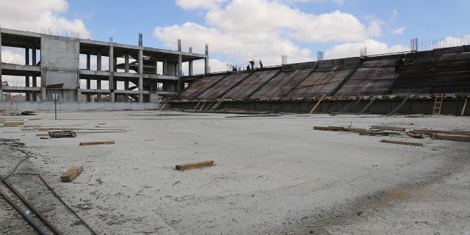 Karaman’da 3 Bin Kişilik Spor Salonu Çalışmaları Devam Ediyor