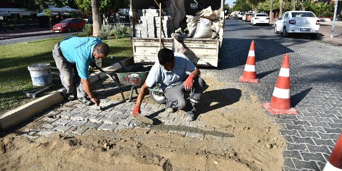 Alanya Atatürk Caddesi Triatlon İçin Hazırlanıyor