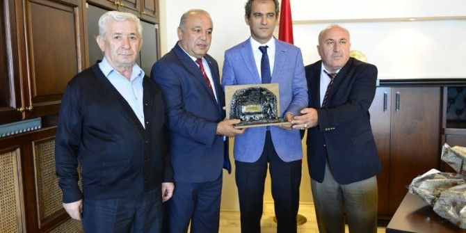 Şehit Aileleri Derneği’nden Rektör Mahmut Özer’e Anlamlı Ziyaret