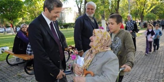 Tahmazoğlu Yaşlılar Gününü Kutladı
