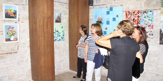 Kuşadası’nda Karma Resim Sergisi