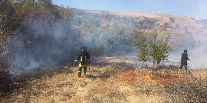 Darende’de Arazi Yangını
