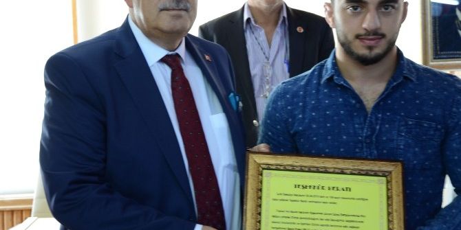 Dünya Şampiyonu Uslu’ya Teşekkür Beratı