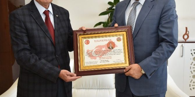 Başkan Gürkan’a Teşekkür Belgesi