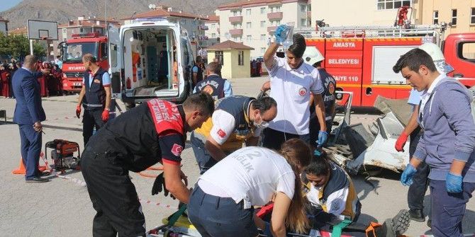 İtfaiyeden Okulda Tatbikat