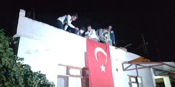 Lice’de Şehit Düşen Uzman Çavuşun Babaevine Ateş Düştü