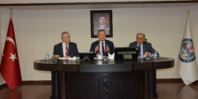 Vali Yavuz Okullar Ve Çevresinin Güvenliği İçin Toplantı Yaptı