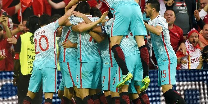 A Milli Takım, Kritik Virajdan Kayıpsız Geçmek İstiyor