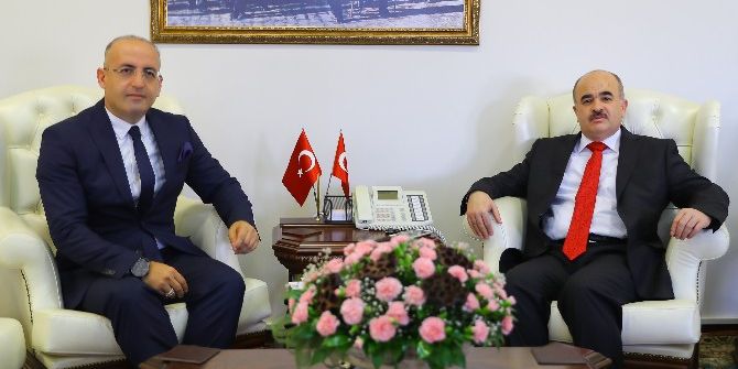 Hakan Zengin’den Vali Zülkif Dağlı’ya Hayırlı Olsun Ziyareti