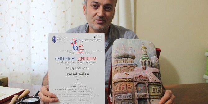 Sanat İçin Polislikten Vazgeçti, ’Ekslibris’le Rusya’dan Onur Ödülü Aldı