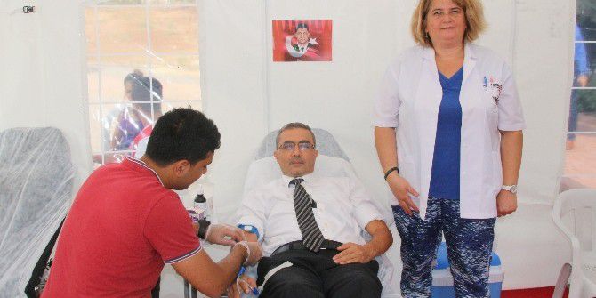 Şehit Astsubay Ömer Halisdemir Anısına Kan Bağışı Kampanyası