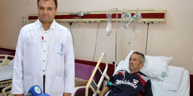 Midesinden 9 Buçuk Kiloluk Tümör Çıktı