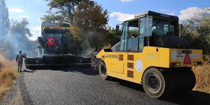 Mahallelerde Asfalt Çalışmaları Sürüyor