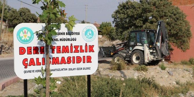 Yağcılar Mahallesindeki Dere Temizleniyor