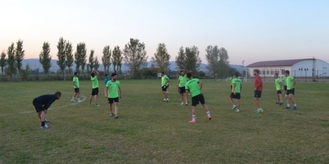 Bigadiç Belediyespor, Küçükköyspor Hazırlıklarına Başladı
