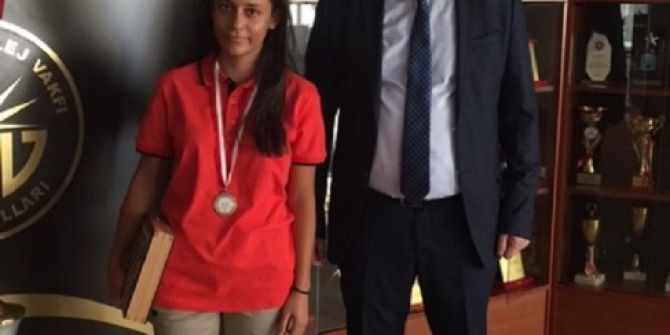 Yeni Nesil Adlı Öykü Gkv’li Elif’e Ödül Getirdi