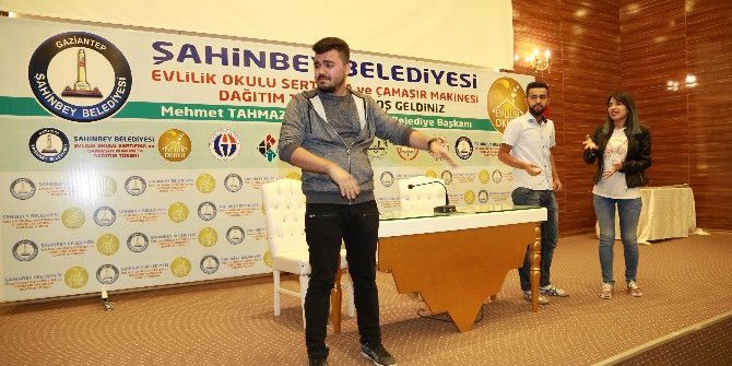 Evlilik Okulundan 76 Çift Sertifikalarını Aldı