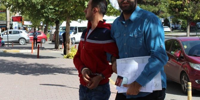 Hırsızlık Zanlıları Suçüstü Yakalandı