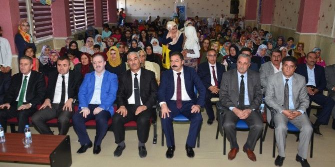 Tuşba Belediyesinden Sertifika Töreni