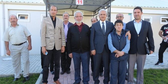 Erzincan Belediyesinden Engelli Çocuklara Havuz Eğlencesi