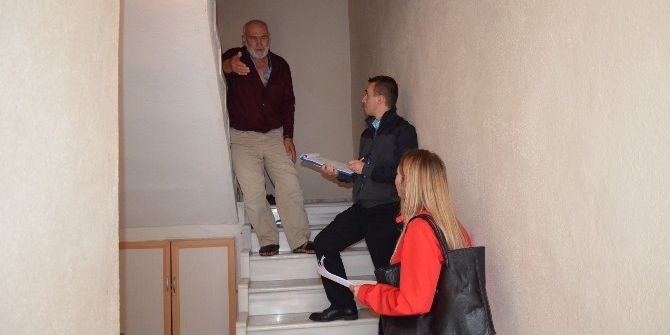 İznik Belediyesi Kapı Kapı Gezip Vatandaşları Dinliyor