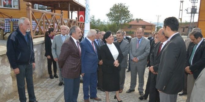 Kırklareli Valisi Civelek, Hamdibey Köyünü Ziyaret Etti