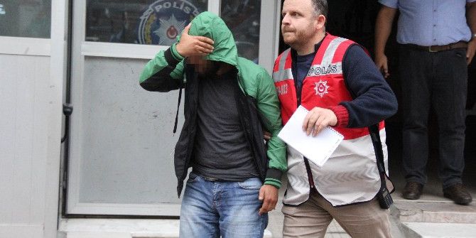 2 Ton İnşaat Demirini İş Makinesi İle Çaldılar