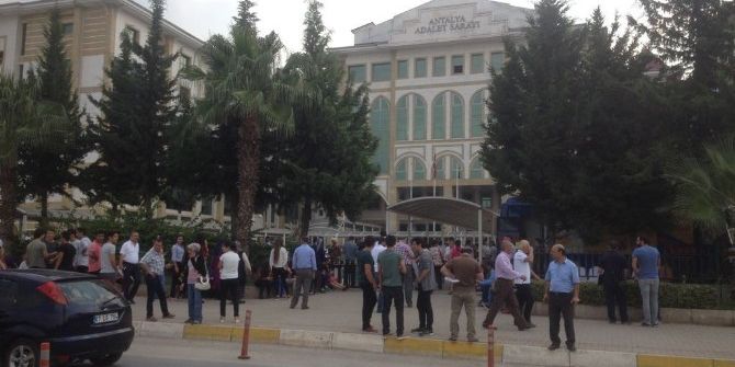 Antalya Adliyesinde Canlı Bomba Alarmı