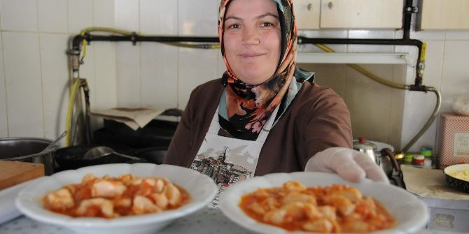 Mahallenin Ablalarından Kadınlara Destek