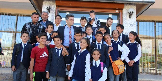 Kaymakam Çetin’den Kütüphane Ziyareti