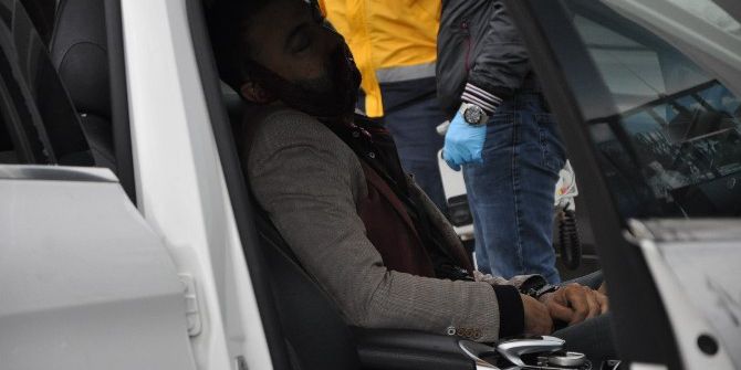 Lüks Otomobilinde İntihar Etti