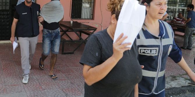 Yenge-kayın Fuhuş Operasyonunda Yakalandı