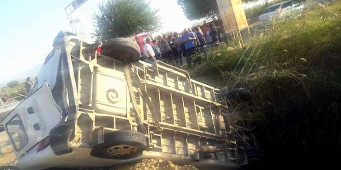 Aydın’da Öğrenci Servisiyle Otomobil Çarpıştı: 11 Yaralı