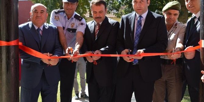 İvrindi De Halk Eğitim Sergisi’ne Yoğun İlgi