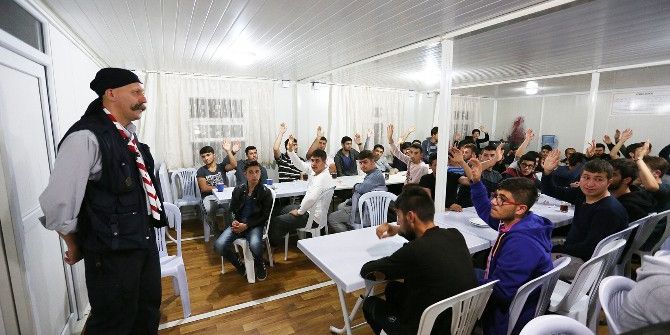 İzcilik Federasyonu Başkanı Hasan Dinçer Subaşı;