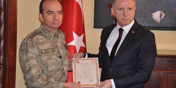 6 Pkk’lı Teröristin Öldürülmesine Başarı Belgesi