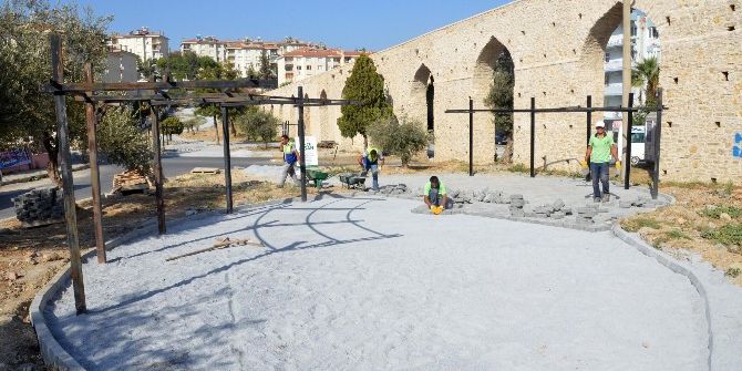 Kuşadası’nda Tarihi Su Kemeri Parkı Yenileniyor