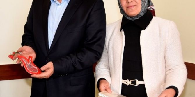 Hanımlar İnce Elediler Sık Dokudular Sertifikayı Aldılar