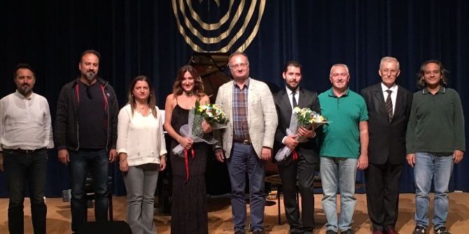 Sanat Tasarım Ve Mimarlık Fakültesi Öğretim Üyelerinden Müzik Ziyafeti