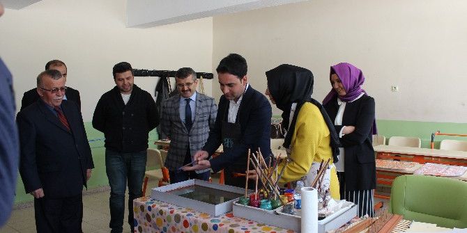 Tokat’ta Ebru Sanatı Sergisi Ve Şenliği