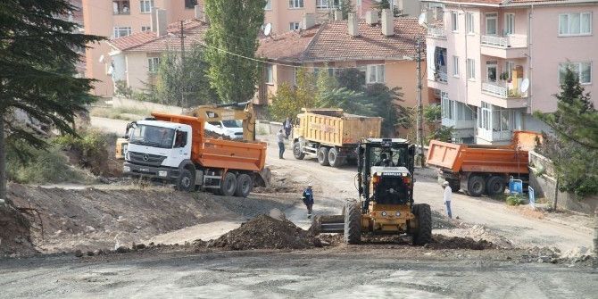 Karapınar’da Yol Açma Çalışmaları Başladı