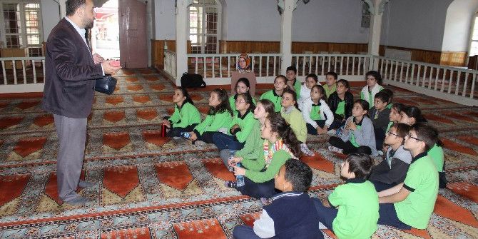 Öğrencilerden Cami Ziyareti