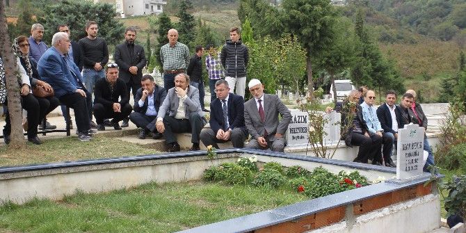 Kenan İskender Mezarı Başında Anıldı
