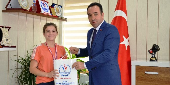 Bilecikli Başarılı Halterci Türkiye 3’üncüsü Oldu