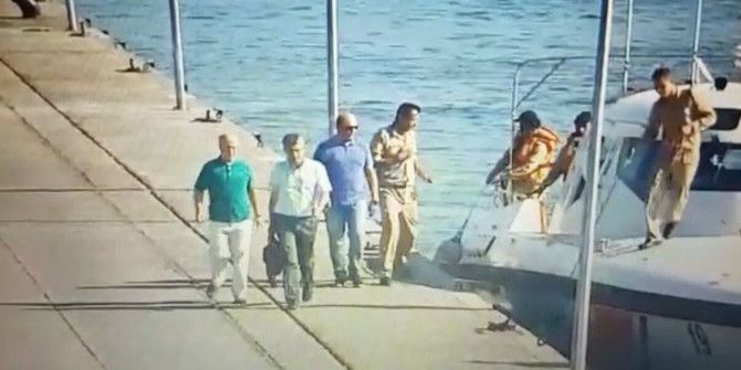 Amirallerin Donanma Komutanlığı’ndan Kaçma Anı Kameralara Yansıdı