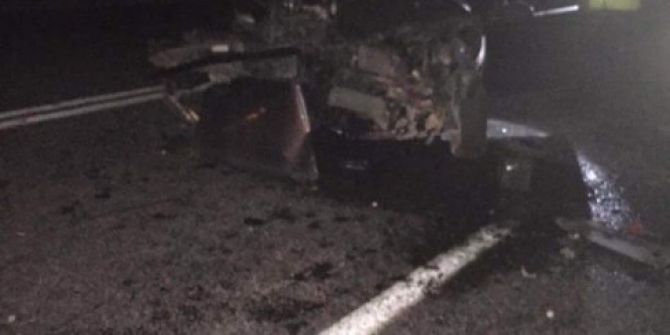 Otomobil Duran Vinçe Arkadan Çarptı; 1 Ölü 1 Yaralı