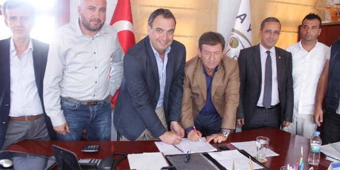 Ayvalık Belediyesi’nde Toplu İş Sözleşmesi İmzalandı